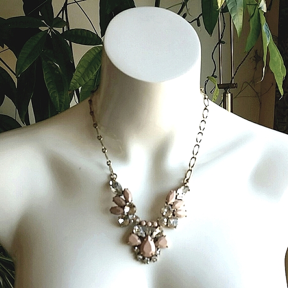J. Crew Pink and Crystal Clear Rhinestones Floral Statement Necklace Goldtone - Picture 7 of 8